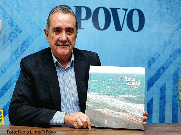 Prefeitura do Aracati e Fundação Demócrito Rocha lançam livro Aracati, de velas prontas para o futuro