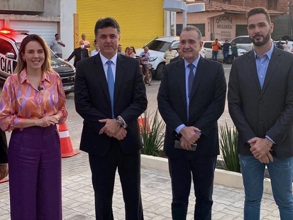 Executivo municipal participa da inauguração de nova sede do Ministério Público em Aracati